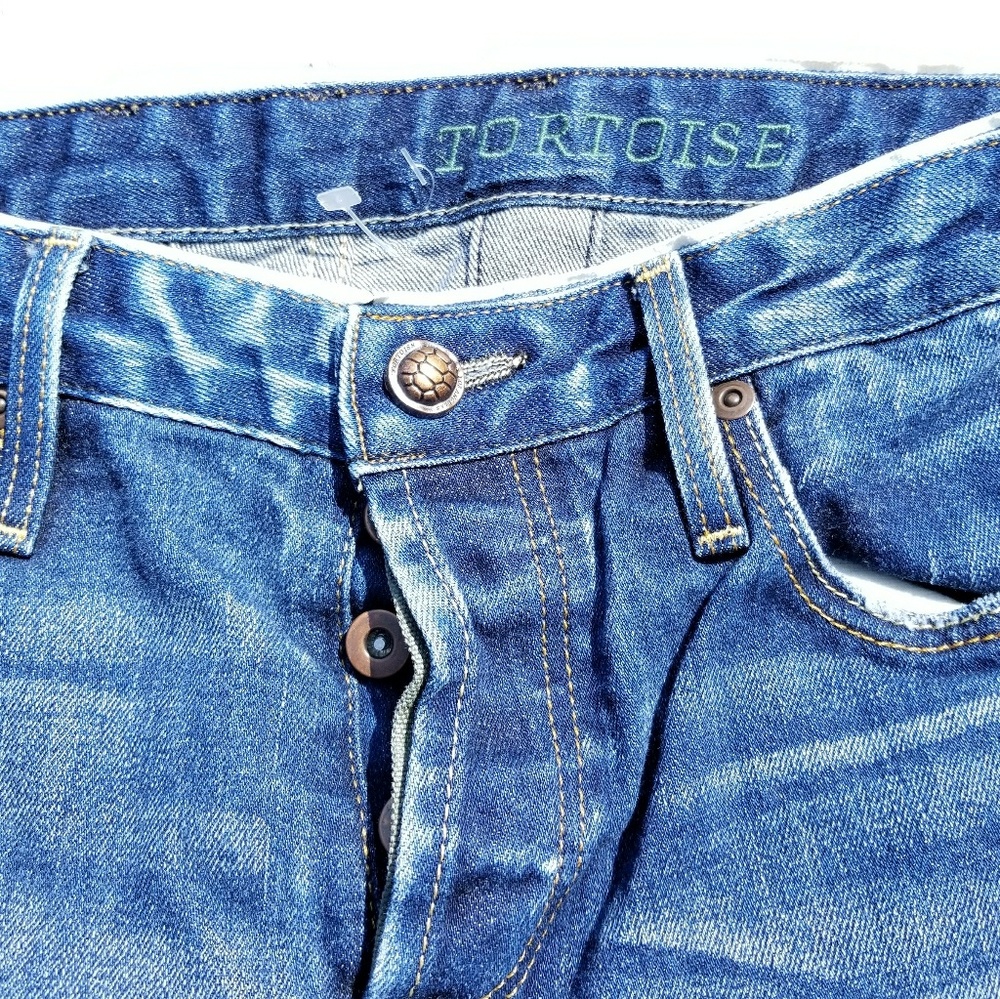 Tortoise Bellatula Crop Flare Jeans - Picture 8 of 8